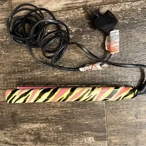 Gentle used variety brand flat irons! HSI Professional | Accessories | Gentle Used Variety Brand  main image 2